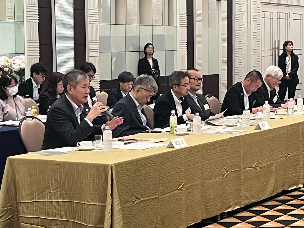 02 秋田会議.jpg