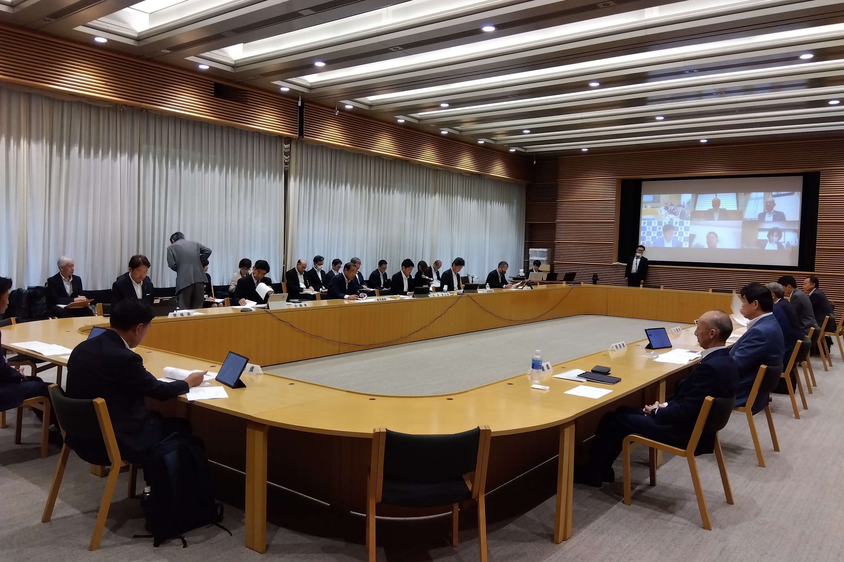 03 役員会.jpg