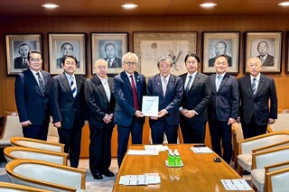 森山自民党幹事長.jpg
